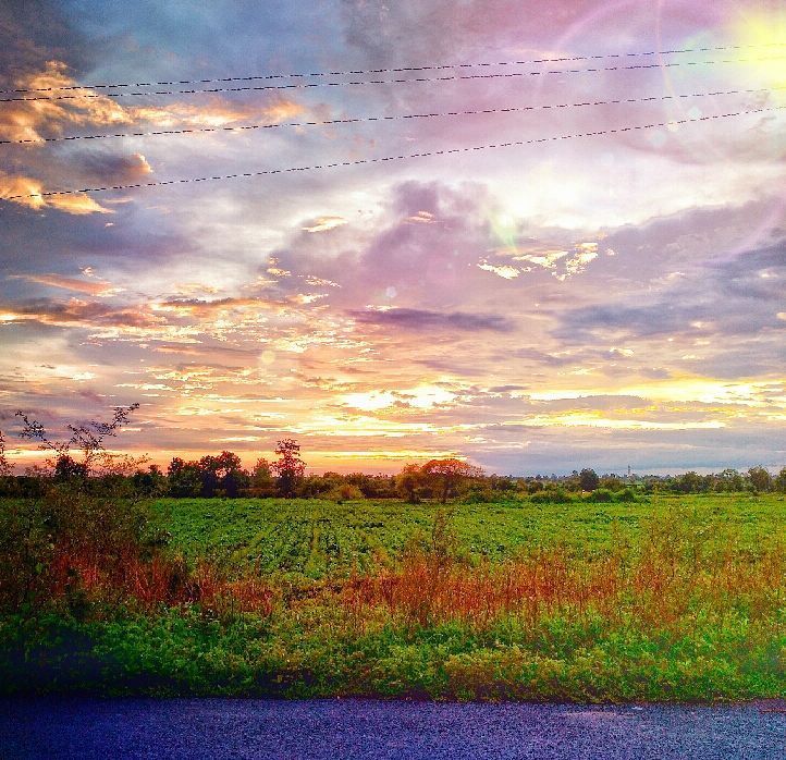 OneThirdsClick's tweet image. When you are on a ride and you get a perfect shot randomly. 🤘🤘 #captureperfect #eveninigshot #sunset #proediting ift.tt/2vUPDD0