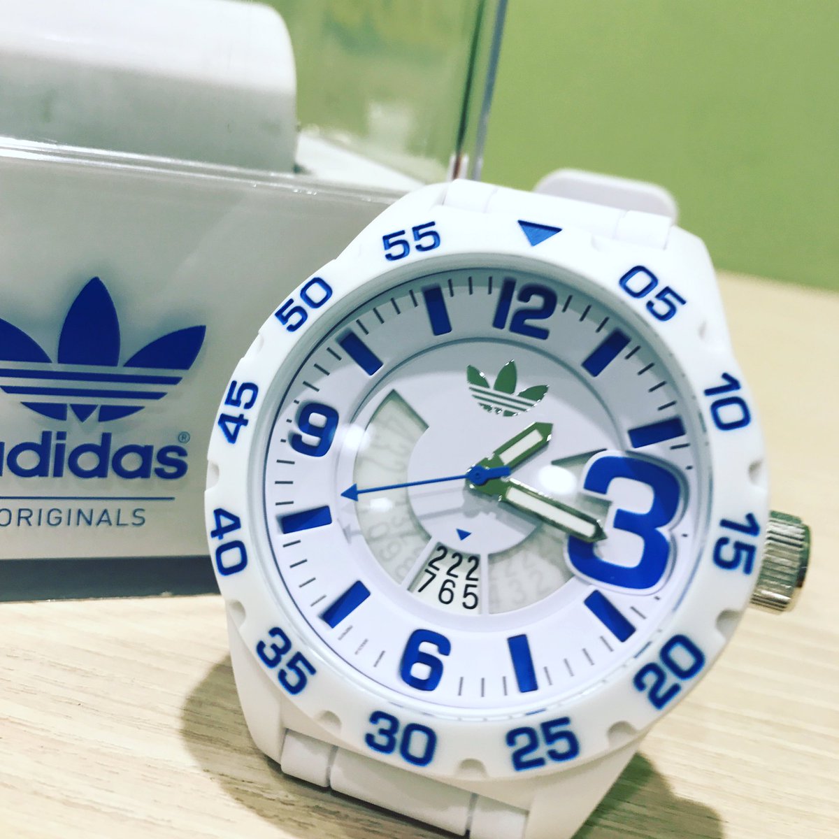 Mint Timeミントタイム時計専門店 イオン岡山 イオン倉敷 على تويتر ドラマ カンナさーん で渡辺直美さんがつけてる時計がこちらです Adidas Newbergニューバーグ Adh3012 今sale中です ミントタイム イオンモール岡山 イオンモール倉敷 岡山 アディダス