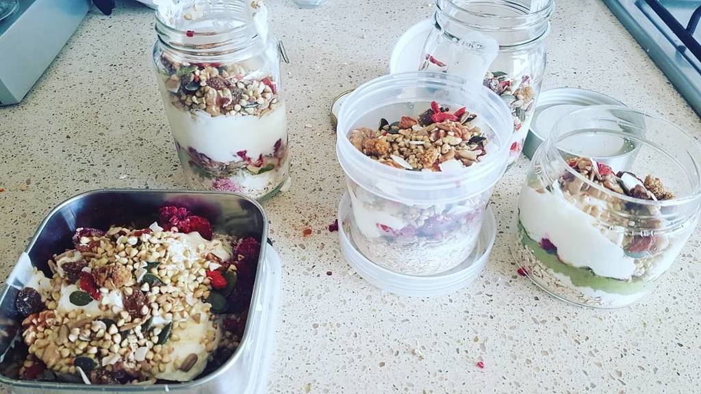 VerityRider's tweet photo. If you don't take photos, is it even really food prep?

#foodprep #breakfasts #yoghurtjar https://t.co/C8BgXIcvJX https://t.co/HrZy7S3KUW