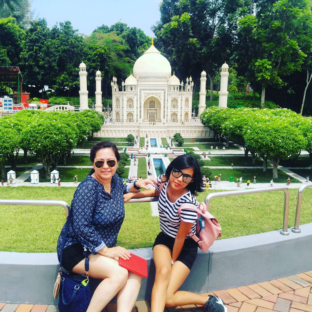 LEGOLAND_MY's tweet photo. Happy International Friendship Day!Just like LEGO bricks,friends come in different shapes, sizes & colours! #Repost from #LEGOLANDMY's fans! https://t.co/DEQaonwGWD