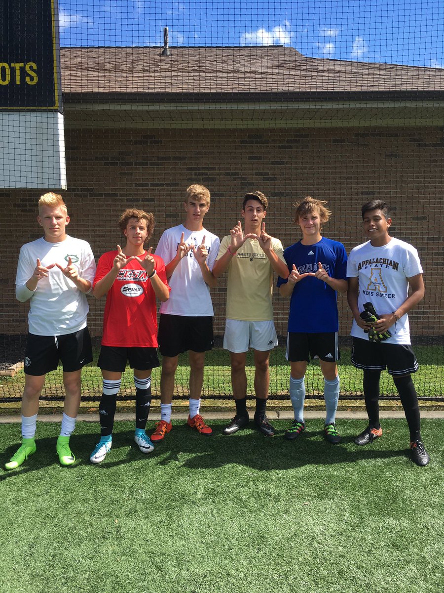 ASMSCAMPS's tweet photo. Congrats to our 4v4 tournament champions!! 👏 👏 🏆 🏆 https://t.co/x4hG9f5LT0