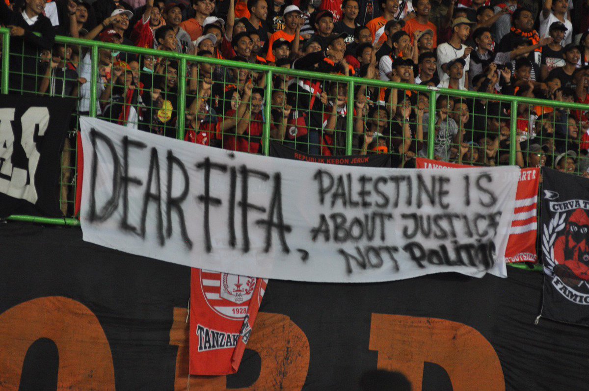 Ultras_Sector5's tweet photo. Happy weekend, solidarity for humanity. Palestine never fight alone https://t.co/8rPh8HmtZS