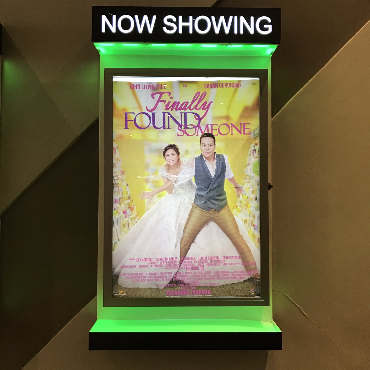 AshRald's tweet photo. Just a sneak peak for our BS! Ashrald supports #FinallyFoundSome @JustSarahG 💙😘 Ashralds ready na ba kayo? https://t.co/e8vZHkiDYG