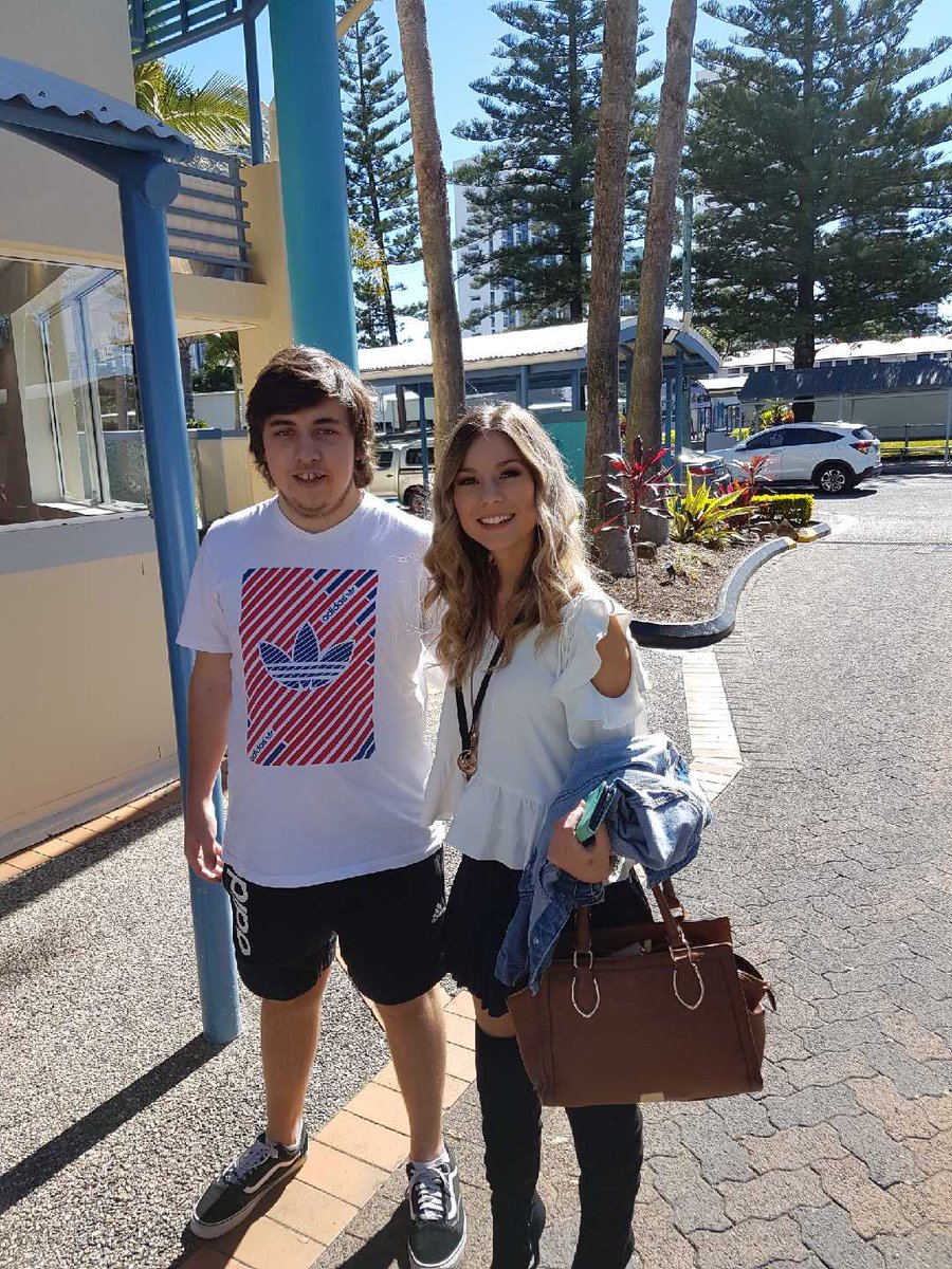 Ryanroxs01's tweet photo. THANK YOU @CaitlynShadbolt β€οΈ #broadbeachcmf https://t.co/GfoELTmgoJ