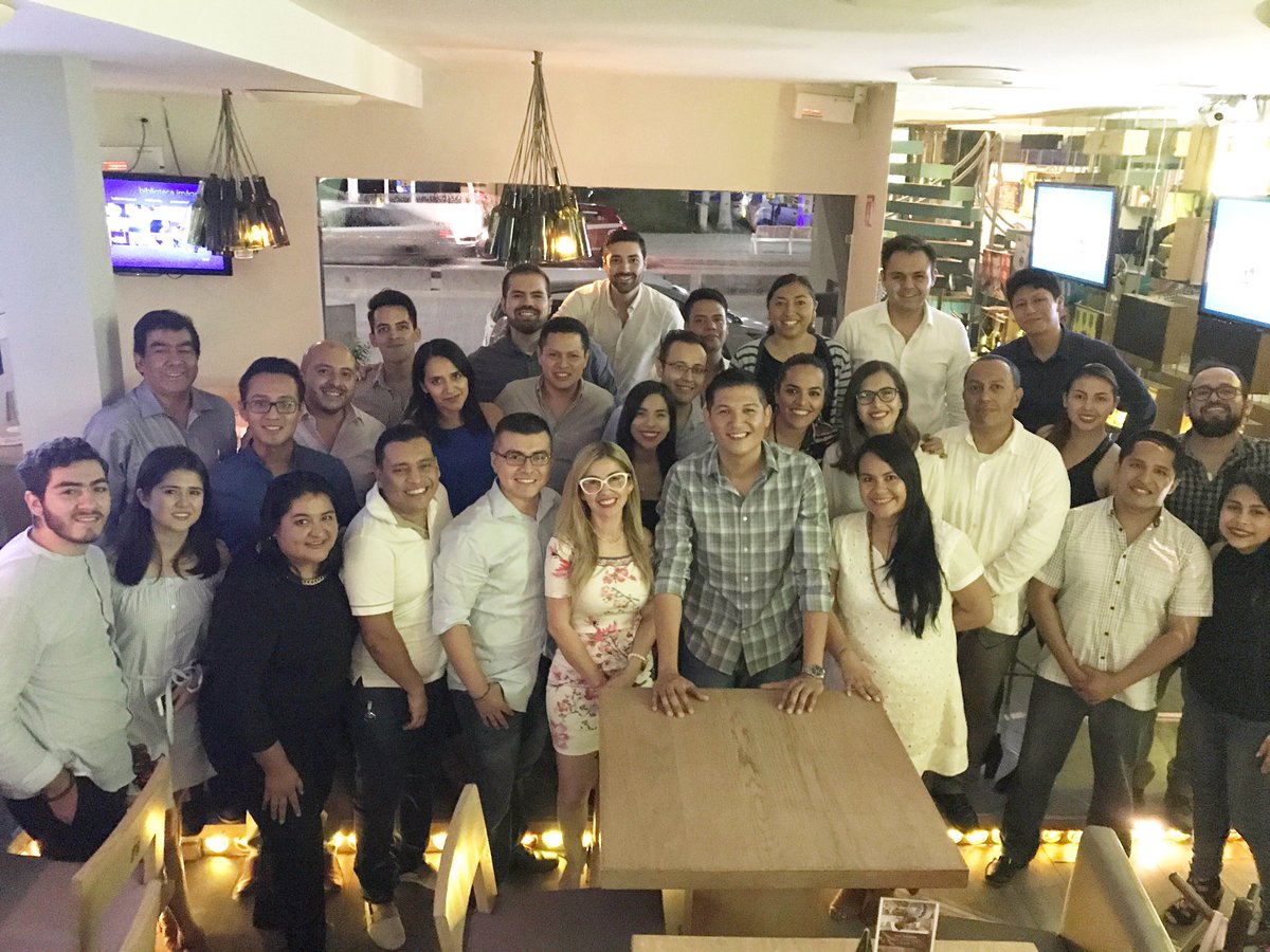 aaronbenitez_'s tweet image. Drinks at Ñ Gastrobar for the nice folks from #AaronBenitez #BusinessMasterClass 😎👌🏻