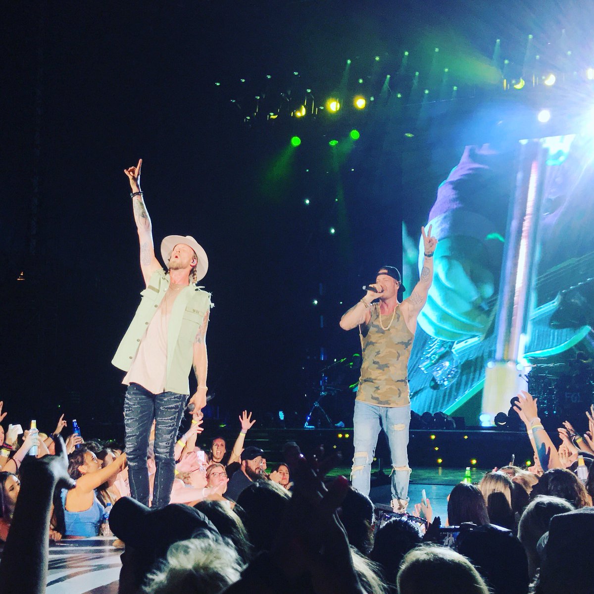 K102's tweet photo. Massive thank you to everyone who tweeted and hung out with K102 and @FLAGALine tonight! #K102FGL π§ https://t.co/FUpUafG9DE
