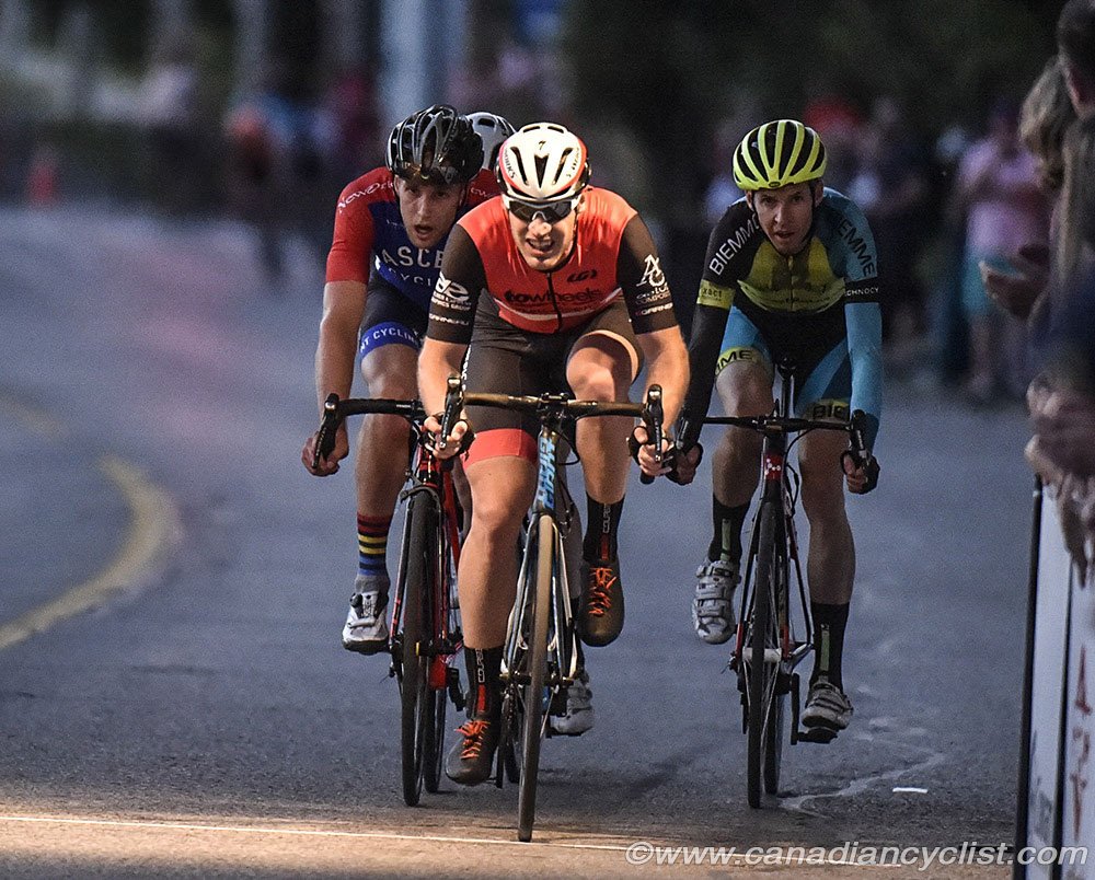 cdncyclist's tweet photo. First women's photos of today's Men's Criterium #Fieldstone2017 https://t.co/OisFo1FIrA