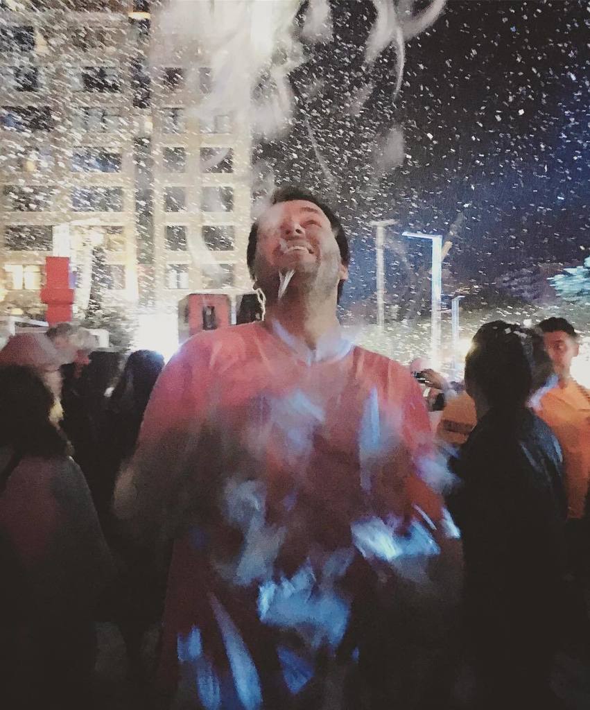 SarahMBirkett's tweet photo. Place des anges - yea this was really cool ✔️ with the broski @julienmon7 
__
#mtlmoments #placedesanges #montréal… https://t.co/KZFw8F9FVf https://t.co/ndLURO3Mus