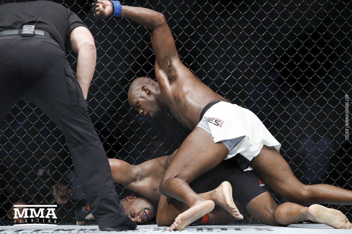 marcraimondi's tweet photo. Daniel Cormier banks $1 million disclosed at UFC 214; Jon Jones makes $500K https://t.co/SUUNaXTPWc https://t.co/z4KzP2z0Ba