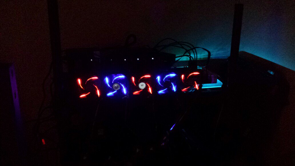 Osirustwits's tweet photo. Going a little #LightsNSirens with the new #Crypto #Mining build #ETHEREUM #Etherium $ETH.X $ETHUSD #GeekSquad #Nerd https://t.co/SrfZW12Rpy
