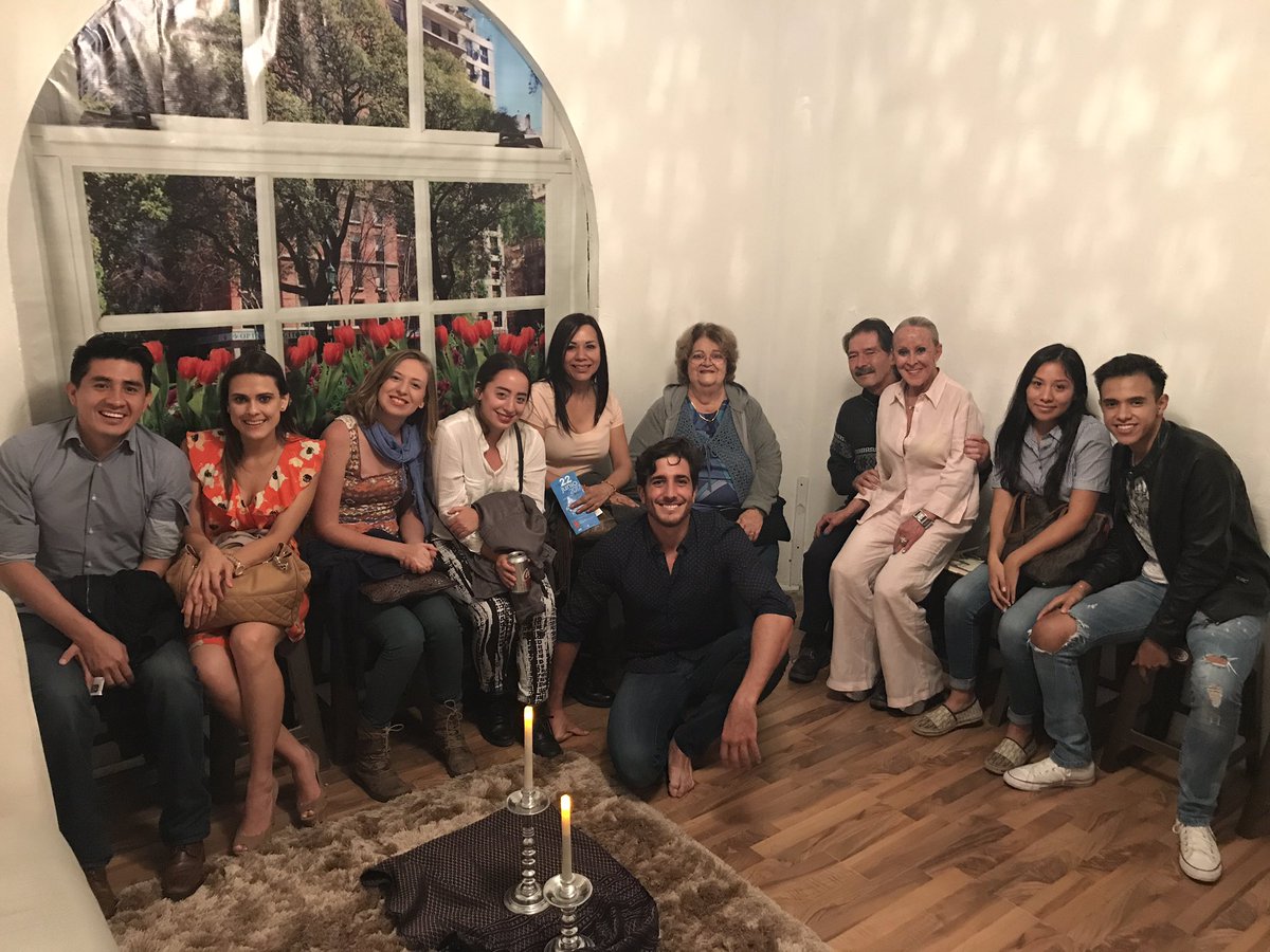 PacienteTC's tweet photo. Gracias al público que vino hoy! Los esperamos mañana en el fin de temporada! #MiNuevoPaciente https://t.co/HIVGNbVbgU