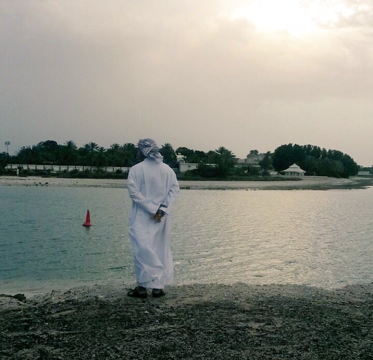 kmedsh1's tweet photo. اشوفني من ذي الوظايف بنتقل 
بكون مع ليلام بياع الثياب ،،
يحمل وظيفه من محل الى محل 
حتى ولو ساعي البريد بحمل كتاب

#ساعي_البريد
💕 https://t.co/OM9zEvTJys