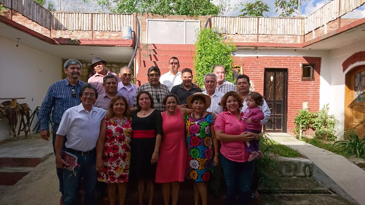 coamag's tweet photo. Reunión de Convivencia en el Día del Abogado, Colegio Oaxaqueño de Abogados y Profesionistas en Materia Agraria A. C. https://t.co/zzthCwxBxc