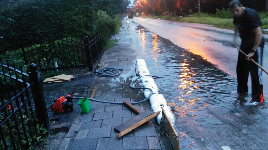 Aalsmeer bedankt voor weer creëren van een zwembad aan oosteinderw en niet nakomen afspraken. @GvanderHoeven <a href="/Aalsmeer_NL/">Gemeente Aalsmeer</a>  <a href="/AalsmeerVandaa/">Aalsmeer-Vandaag</a>