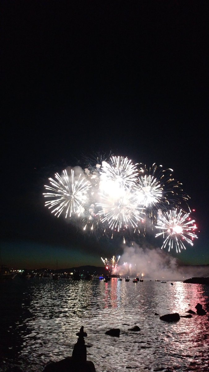 PebbleGreen2's tweet photo. #4Japan Fireworks https://t.co/laRD8ncEWs