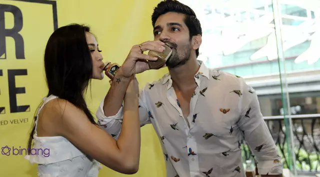 SCTV's tweet photo. Vishal Singh Dampingi Jessica Iskandar Meresmikan Bisnis Kopi https://t.co/po3GymTupq via @bintangcomID https://t.co/NPV6hHVTeR