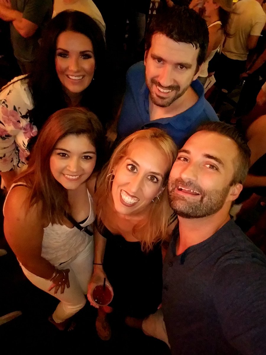 JohnnyD1975's tweet photo. Friends in low places!  #wrgilbert https://t.co/PcqjNGCDJH