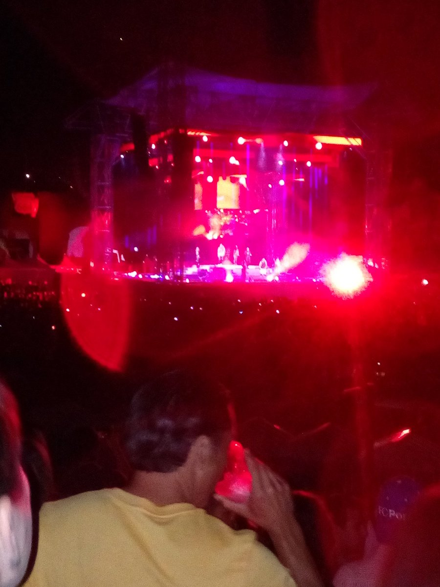 sejemo4's tweet photo. #vivepoptour90's,,de lo mejor OV7,Erick Rubin y Alekx Syntek en Tijuana <3 https://t.co/QNYlRa3Frr
