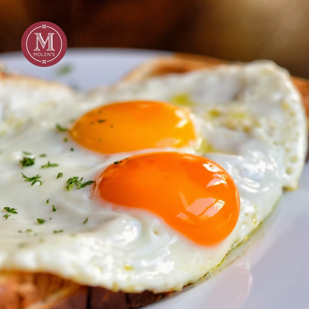 MolensCafe's tweet image. Make these 2 beauties your next morning date Molen's Brasserie #loughton #2eggs #ontoast