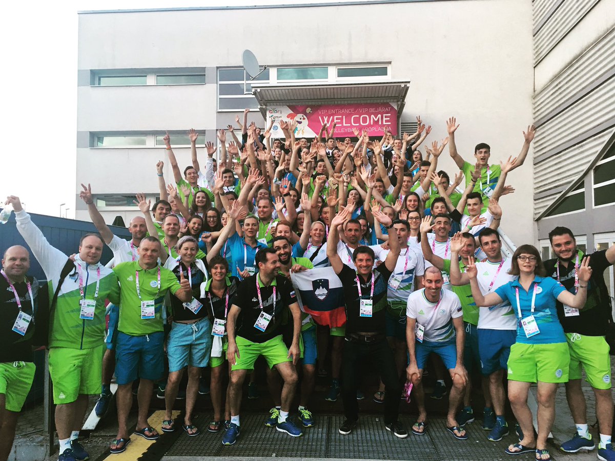 TeamSlovenia's tweet photo. Hvala #ofem2017 #gyor2017💙💙 #TeamSlovenia odhaja domov🇸🇮🇸🇮 Do naslednjič...💙💚 #najboljšaekipa https://t.co/jm7x0o56ll