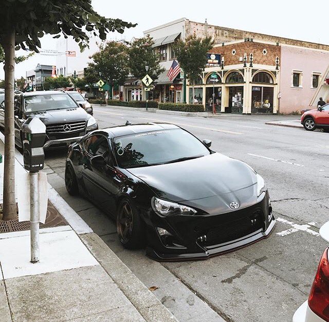 untamedstreets's tweet image. Walk This Way