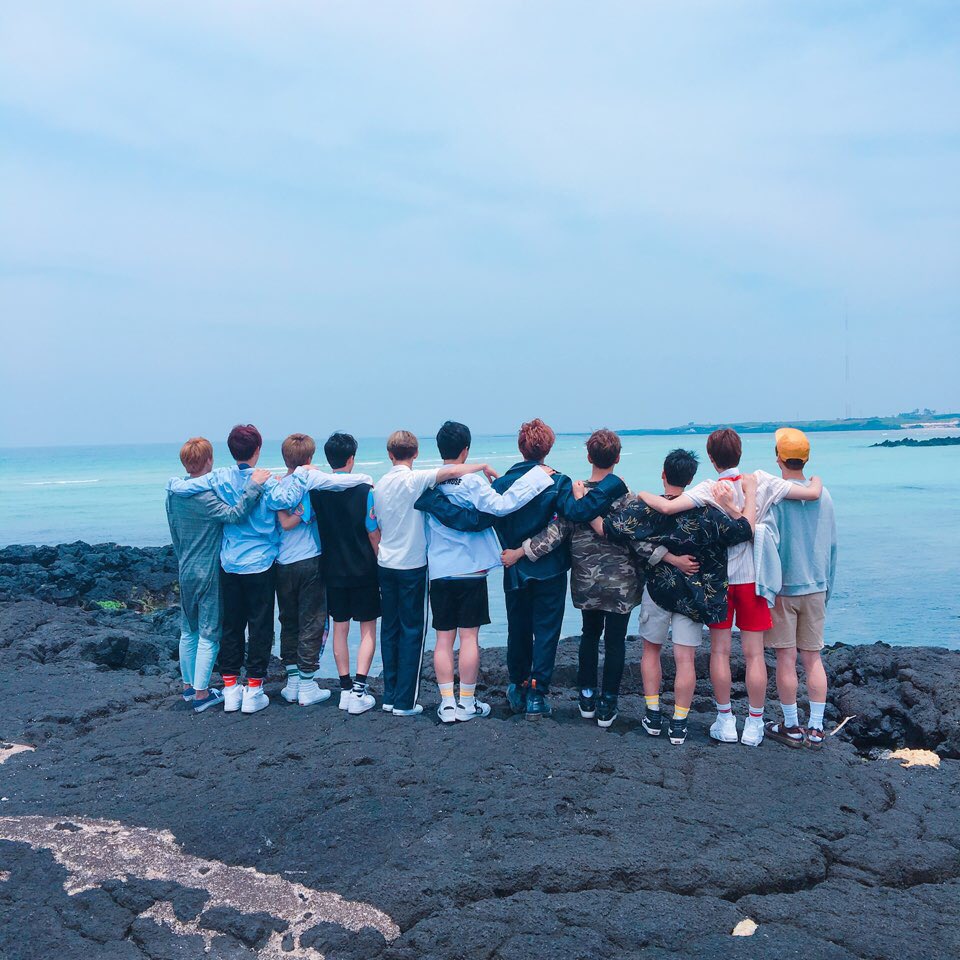 M2MPD's tweet photo. #수고했어_골든차일드 #고마워요울림PICK 골든차일드 데뷔 엠피디가 제일 많이 응원할께요 💜💜 https://t.co/cLOmDIkQih