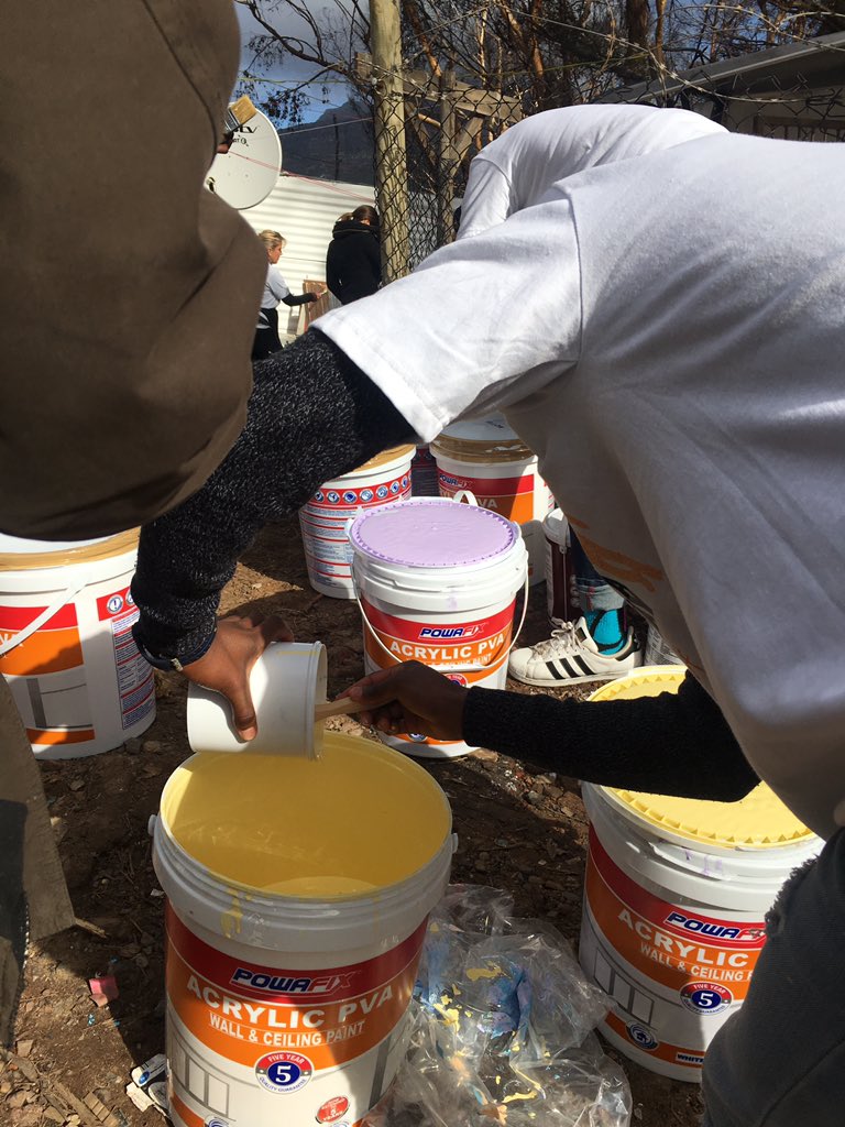 thula_thula_org's tweet photo. Rainbow colour, painting Hout Bay safe #67Minutes #MandelaDay17 #thulathula #HoutBay https://t.co/yufmsyrsKE