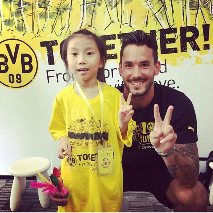 Pics_dortmund's tweet photo. Get well soon Roman!@RBuerki1 https://t.co/4yaN26x06T