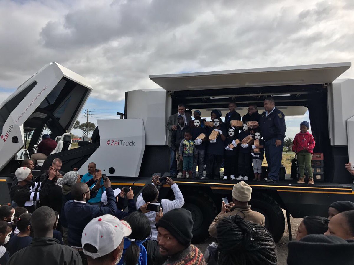 naayyoub's tweet photo. A gift is a true gift when you don't expect anything back

 #ZaiTruck #MandelDay #VoicesOfHumanity https://t.co/MruVKupyrL
