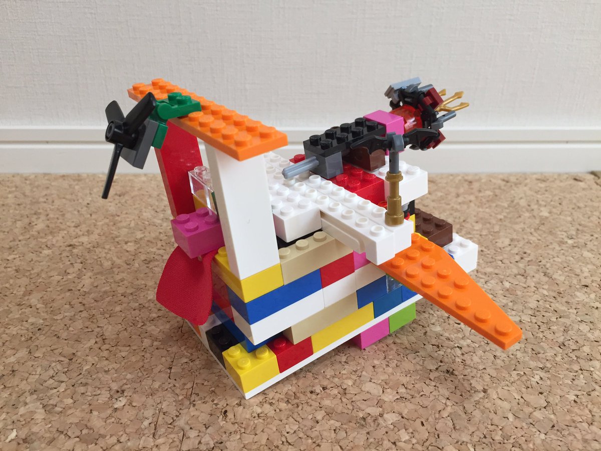 HALego2011's tweet photo. 雨や雷でも走れる乗り物。
先ほど雷雨だったので…。
#lego #5y10m https://t.co/7XYB8Q07tH