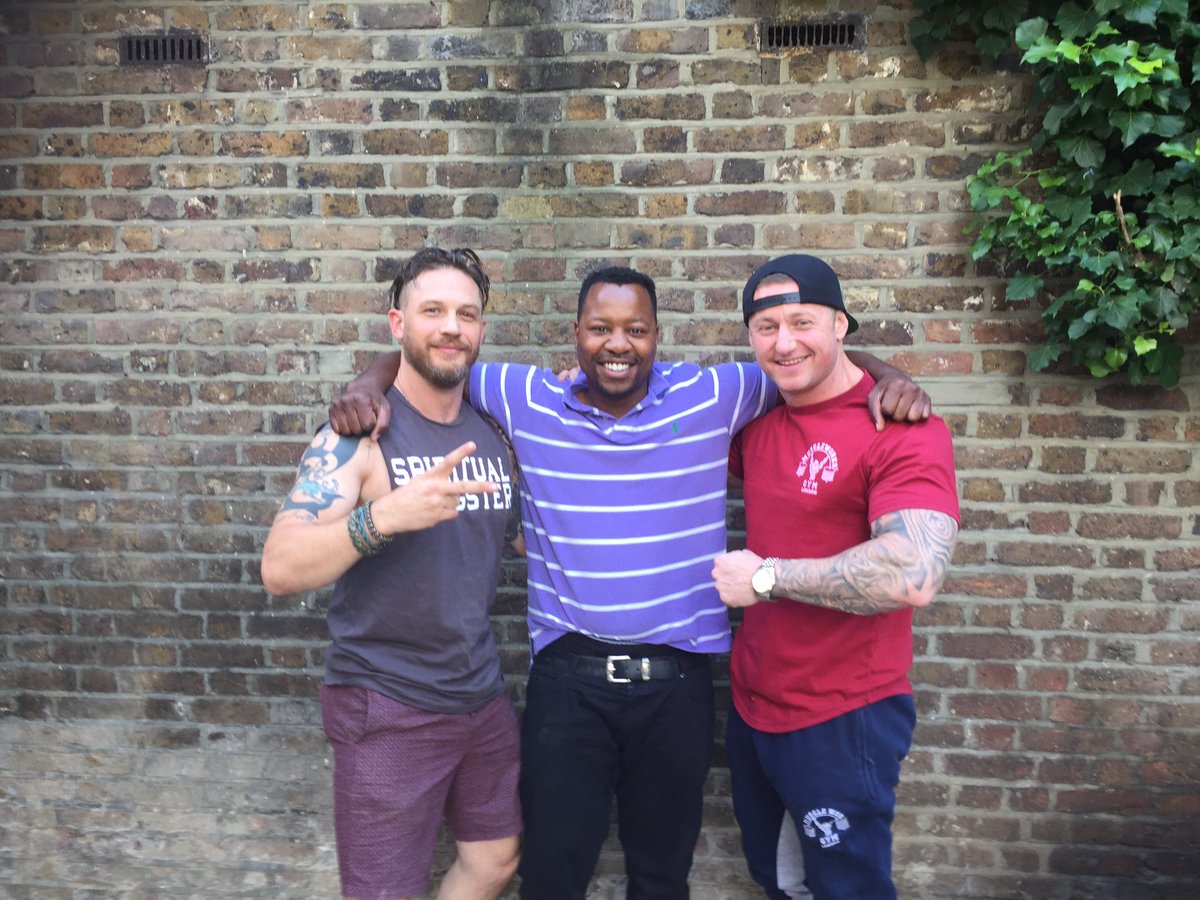 LinvellT's tweet photo. Me n my old friend #TomHardy 💪🏿 great reunion https://t.co/5moxYiBxuv