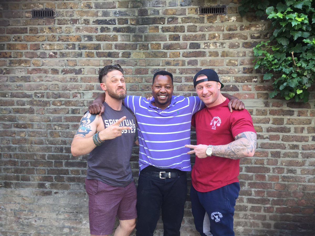 LinvellT's tweet photo. Me n my old friend #TomHardy 💪🏿 great reunion https://t.co/5moxYiBxuv