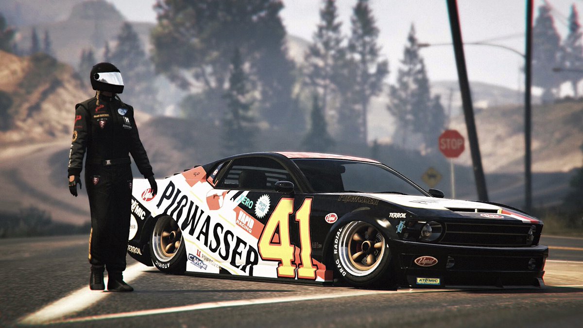 Hanzen2402's tweet photo. The winner ain't the one with the fastest car, it's the one who refuses to lose! https://t.co/HOk2N4HOvb