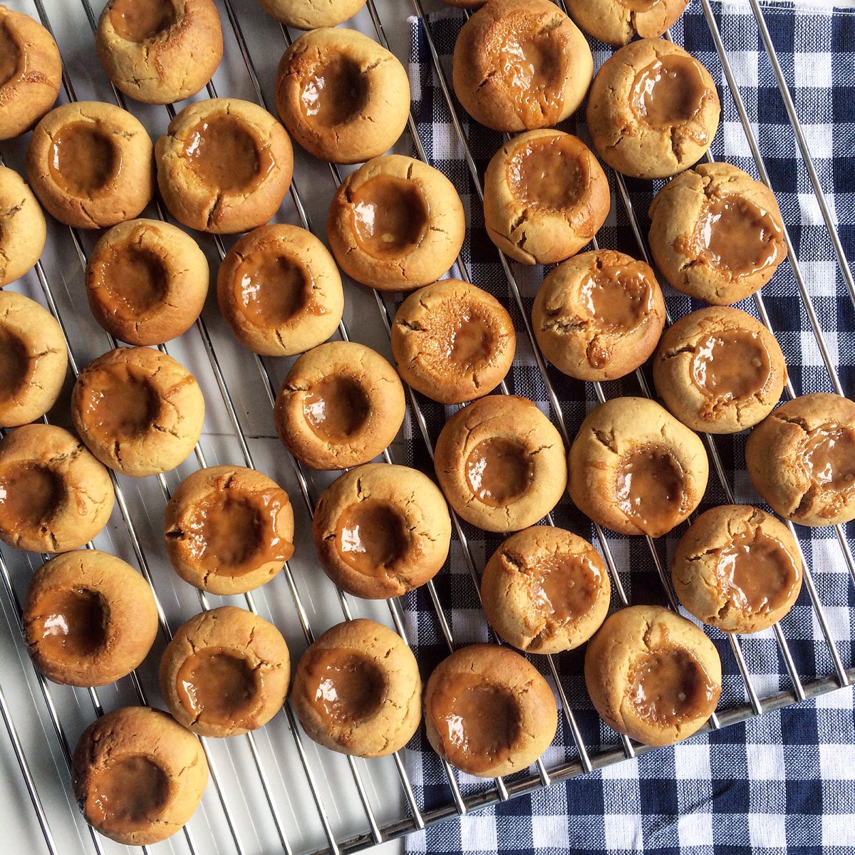 nikhil_merchant's tweet photo. All ready to be devoured #torturetuedays are for PB and salted caramel thumbprints https://t.co/6nW8G22F4G
