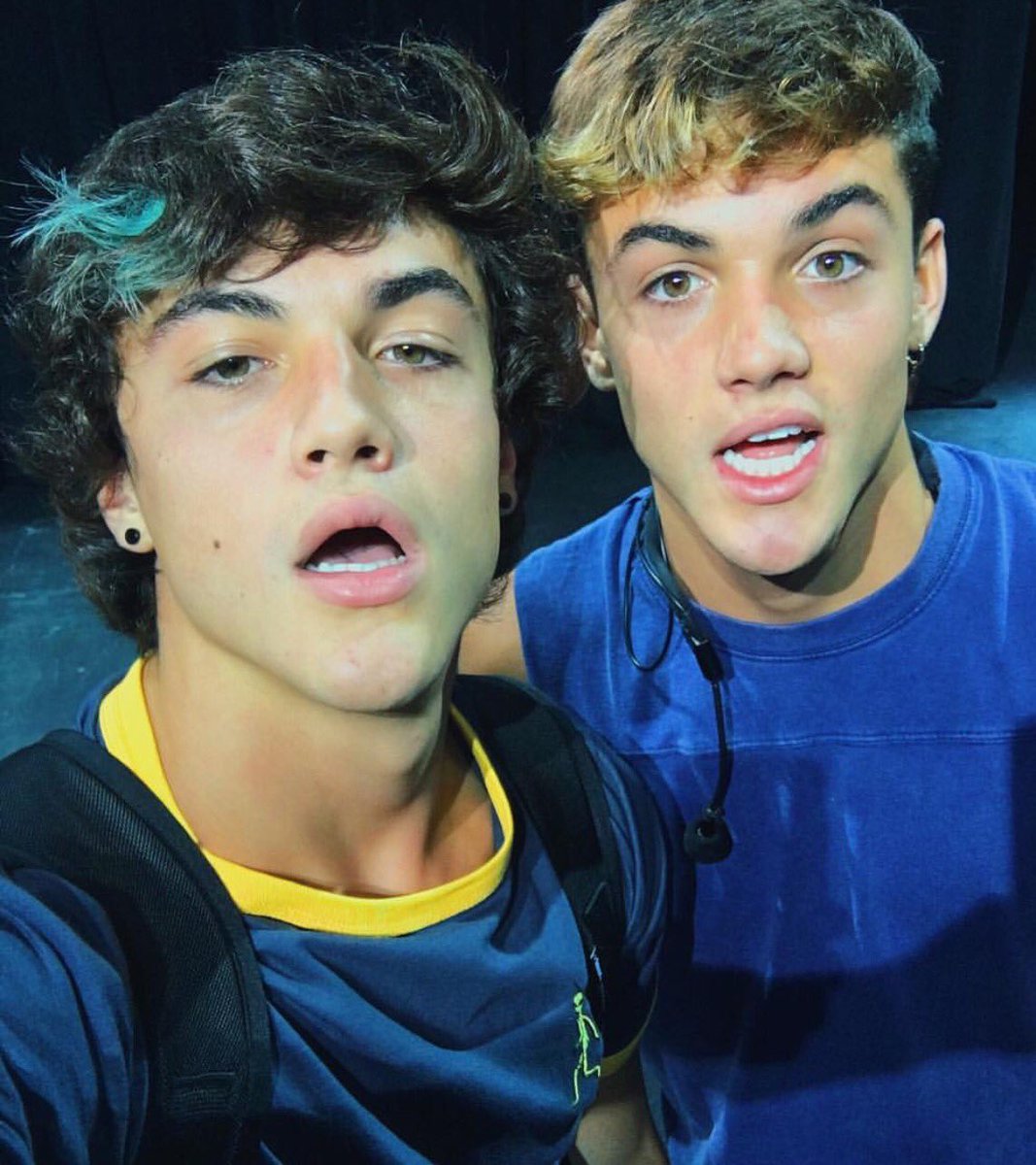 GDenimJacket's tweet image. I vote the #DolanTwins for
#ChoiceMaleWebstar 
#ChoiceComedyWebstar 
#ChoiceYouTuber 
#ChoiceComedyWebstar 
For #TeenChoiceAwards2017