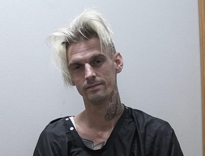 Ivana_Gljivana's tweet photo. Nastavim li živjeti u Hrvatskoj uskoro ću počet izgledat kao Aaron Carter #propala https://t.co/f3XZPeTdOf