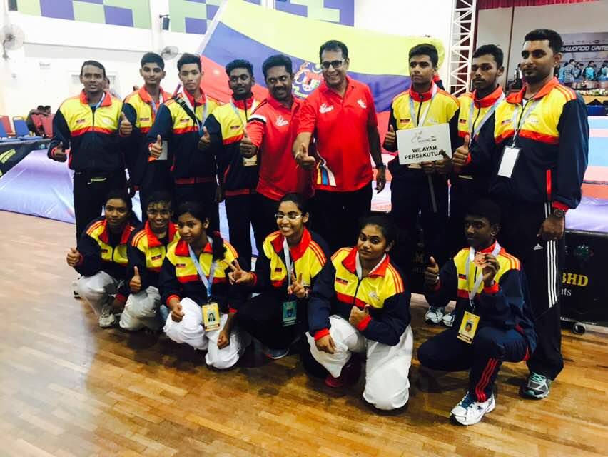 reny_ammu's tweet photo. Last week..on 6th-9th July...#SUKIM at Perak with #Wilayah@Kuala Lumpur team and #Selangor team members...😘😀😀😀 https://t.co/YEFjtc4Qsj