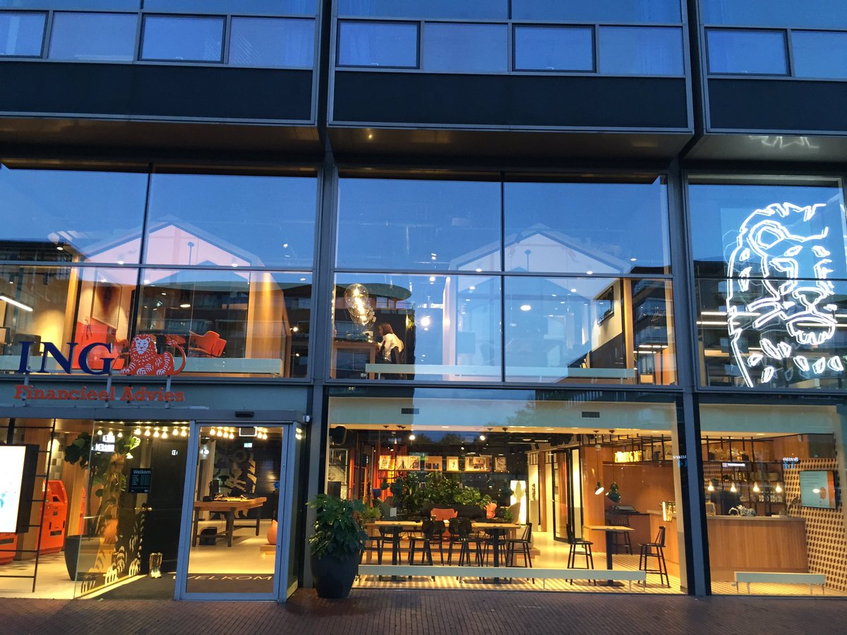 s_idhi's tweet photo. Vandaag bestaat het #ING huis in #Amstelveen 1 jaar! Wat een memorabel jaar met vele bijzondere momenten ❤#trots #unbankingthebank #tbt https://t.co/EISjqLosoY