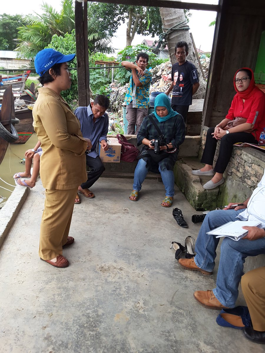 AlidaSilalahi's tweet photo. @puslatluhkp @dpp_ipkani @azminasutionluh #penyuluhperikanan mendampingi kunjungan mhs S2 USU ke KUB dan Kopnel di kel. Lab.deli medan https://t.co/5s2fEVPnwy
