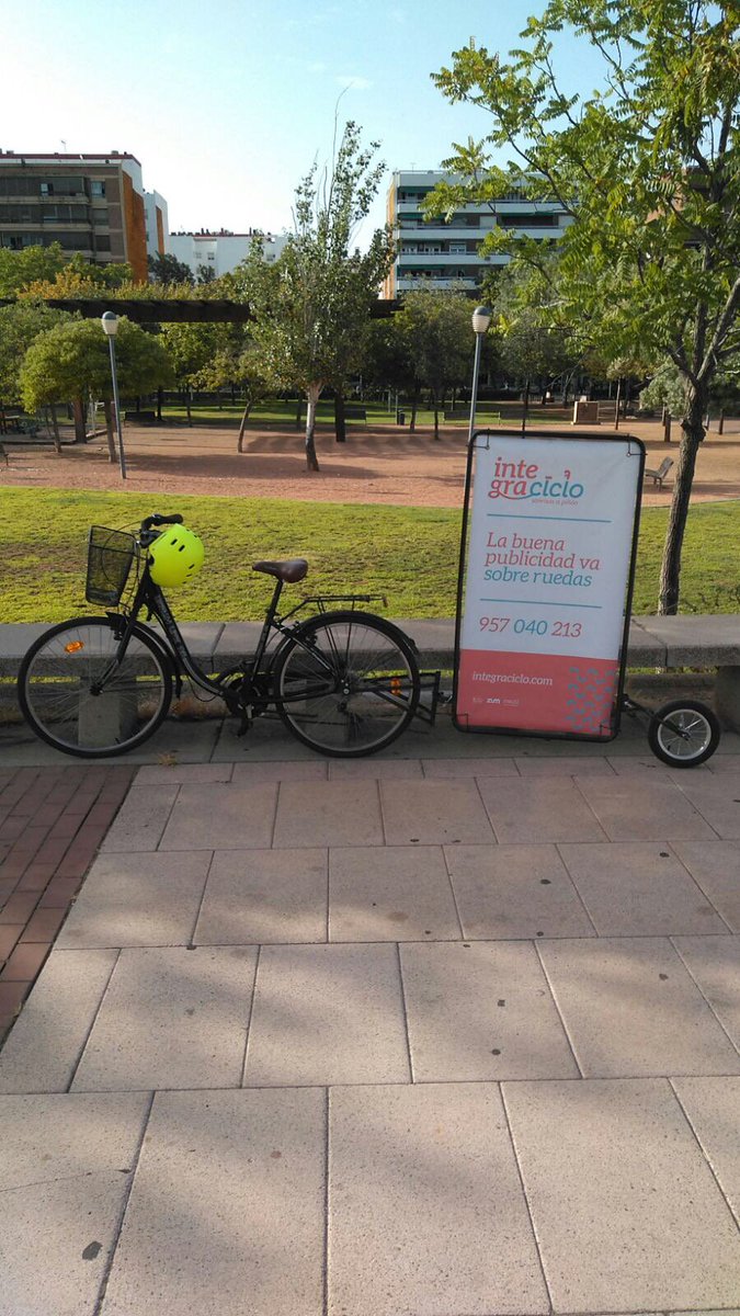 integraciclo's tweet photo. En Integraciclo seguimos pedaleando en este mes de julio para llevar la mejor publicidad por las calles de #CórdobaESP 😀😀 https://t.co/kulBOYJ2vw