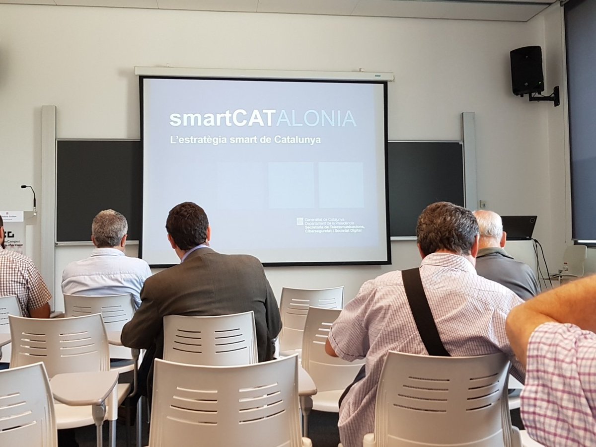 CliensolEnergy's tweet photo. Hoy en smartCATalonia conociendo las novedades #IoT para la gestion eficiente de energia. @energomonitor @i2CAT https://t.co/RErU4L5KP2