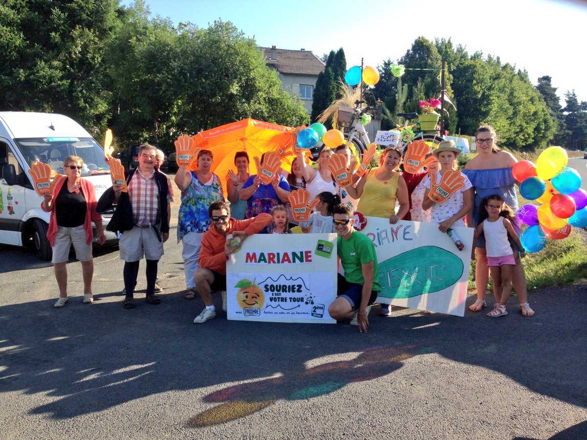 pressade's tweet photo. C'est parti pour la dernière semaine de ce #TDF2017 !
Les amis de Mariane de la team Pressade l'attendent sur les routes de son enfance ☺️ https://t.co/6JbbIbhcmM