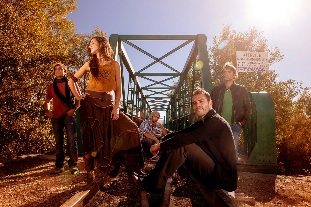 Los madrileños Matalauva nos presentan su disco debut "Medicina de los bares"
elmundodetulsa.com/2017/07/medici…
¡Recomendado por El Mundo de Tulsa!