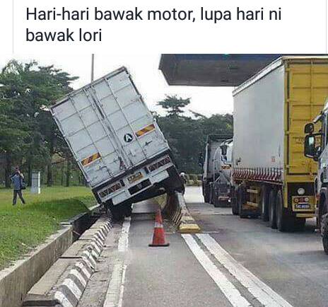 kamalhamidi7's tweet photo. Driver ni mmg terbaekk https://t.co/H1haNtWSWz