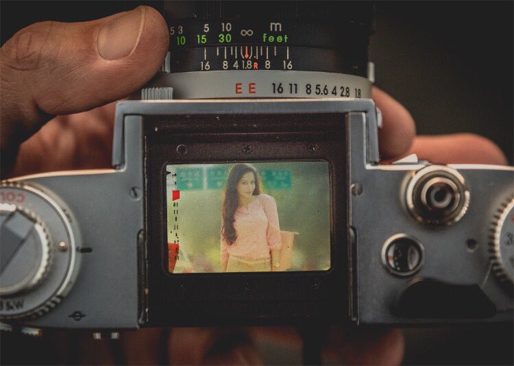 futurestaronly's tweet photo. @preetikatweets preee pic in old camera 🎥 https://t.co/O5bFLItfYZ