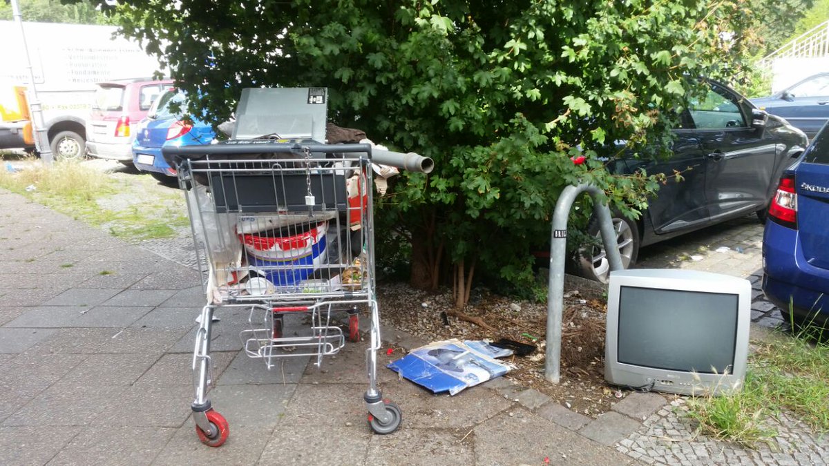 FeeMaike's tweet photo. Und noch mehr 2/3 #dreckweg https://t.co/oohhuUHx7W