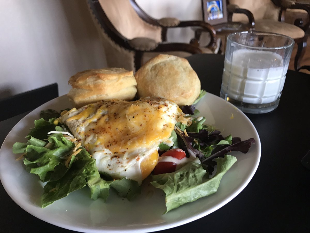 BAWSAQ's tweet photo. Hey @GordonRamsay what do you think of my egg and spring mix salad I made for brunch? https://t.co/KnEaf6hzp6