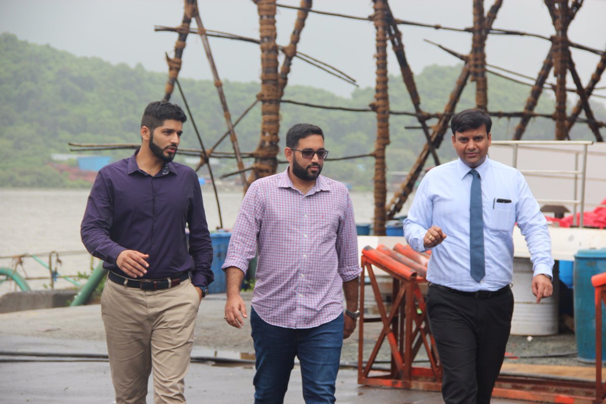 SHMShipcare's tweet photo. Look who dropped by! @iswan_org's Chirag Bahri stopped by Craftway Engineers, our #FRP boat manufacturing unit. With @alyhajee &amp; @mohdhajee. https://t.co/lDjsrHNOLC