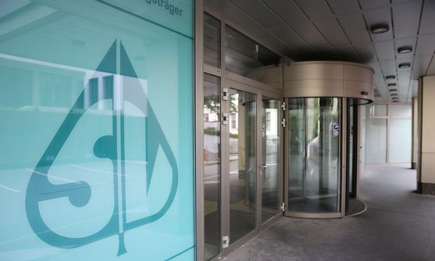 MReiberg's tweet photo. Warte gespannt auf die @LSE_London Studie bzgl. #Einsparungspotenziale bei den Öst. #Sozialversicherungen https://t.co/ex8GalXb05 #fopi https://t.co/SvSTkaAh81