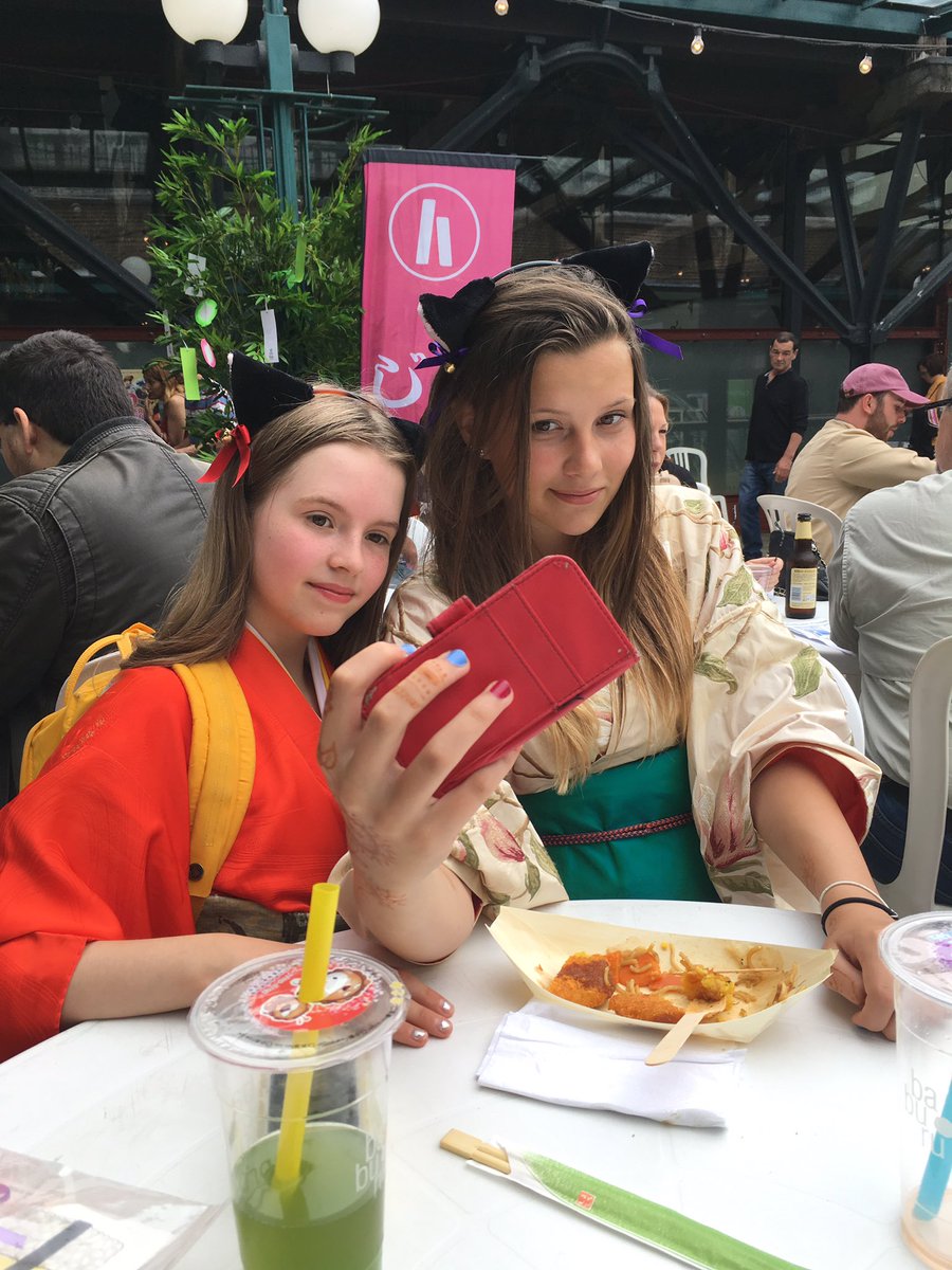 mscoffeecatt's tweet photo. Kitties in kimono taking a selfie break from another amazing day @HYPERJAPANevent on Sunday https://t.co/rGXf5p6FOB